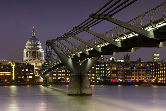 London - Millennium Bridge