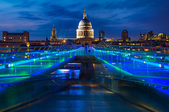 London - St. Paul's Cathedral and the Millennium Bridge