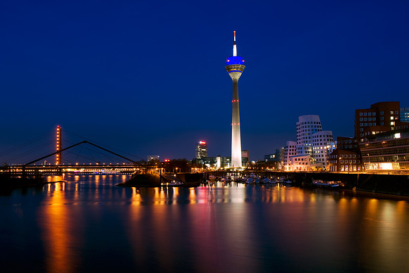 Dusseldorf - Frank Gehry Buildings