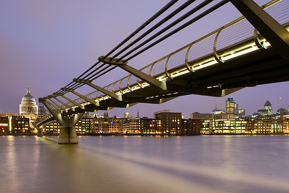 London - Millennium Bridge