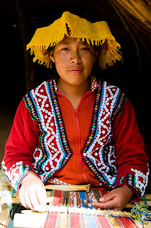 Cusco - Weaver in Awana Kancha