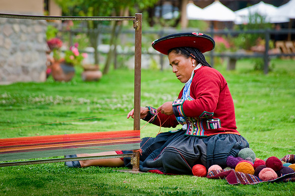 Urubamba - Traditional Weaving at Hotel Sol y Luna