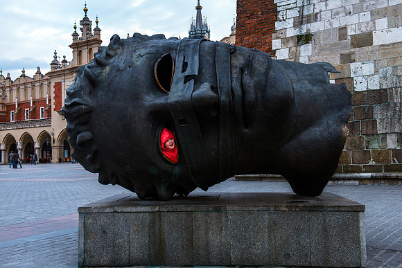 Krakow - Igor Mitoraj's Eros Bendato