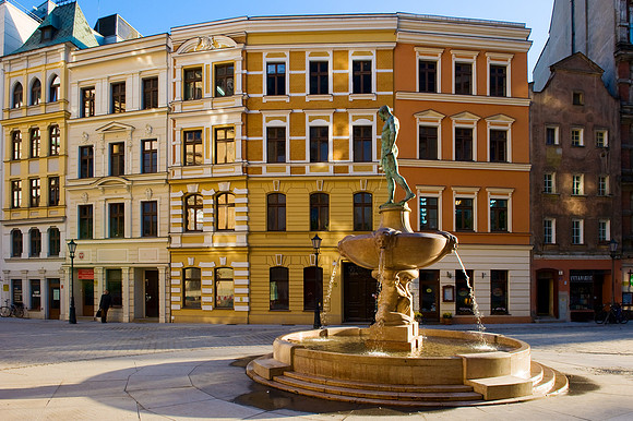 Wroclaw - The Naked Fencer by  Hugo Lederer