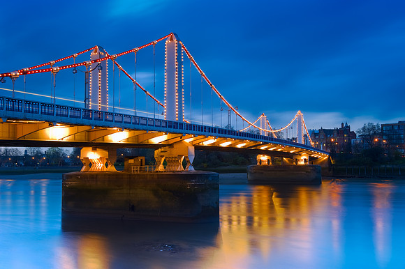 London - Chelsea Bridge