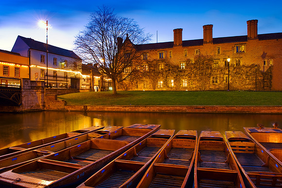 Cambridge- Punts in the River Cam