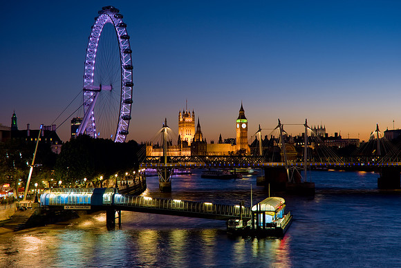 London - London Eye and Westminster Palace